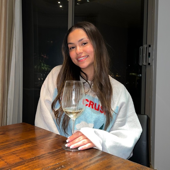 Meet your Posher, Kayla - Picture 1 of 1